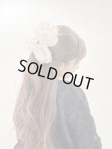 squarecindiワニクリップ　　　ivory