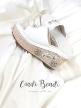 whitecindiesウエッジサンダル